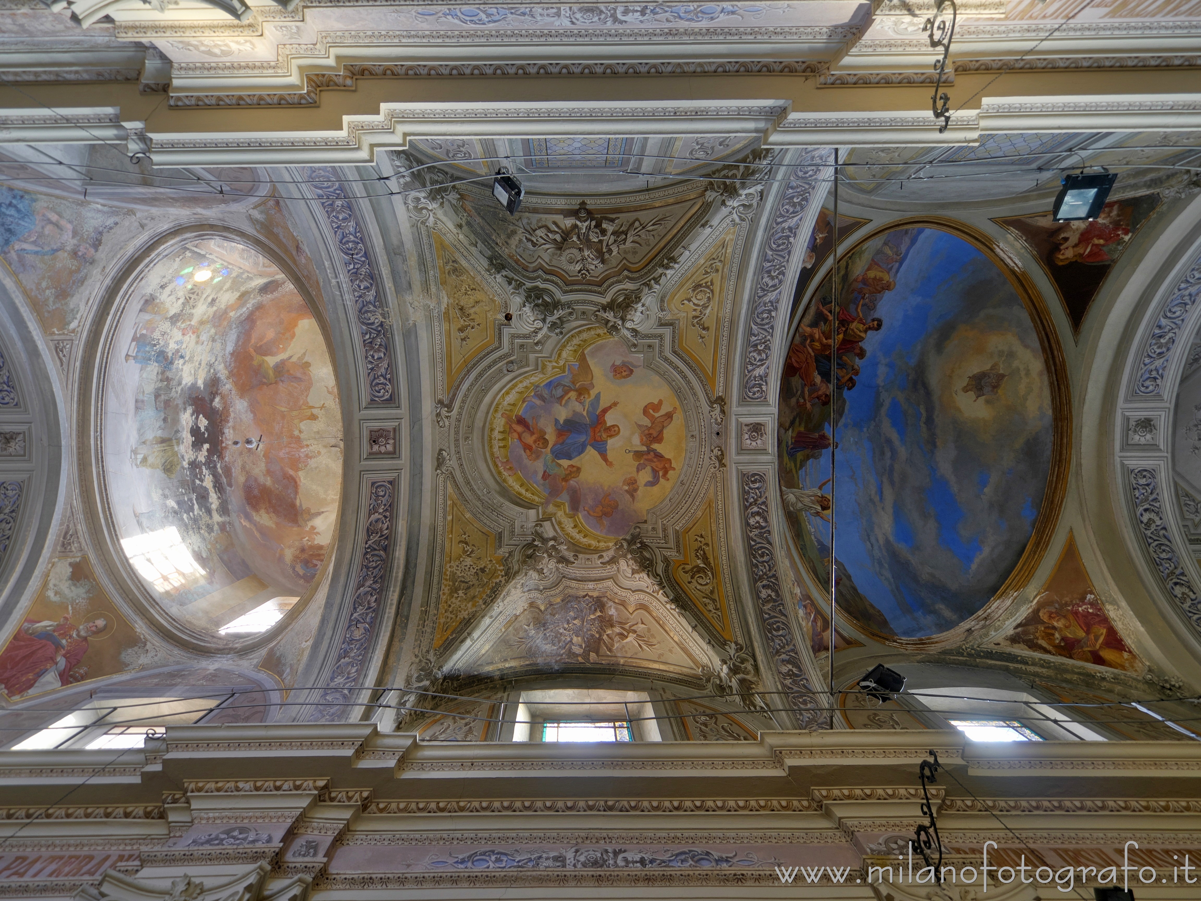 Pettinengo (Biella, Italy) - Vault of the central nave of the Parish Church of the Saints Stephen and James - Full resolution picture